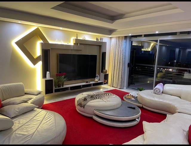 4 BEDROOM APARTMENT FOR SALE IN NEW TOWN CENTRE